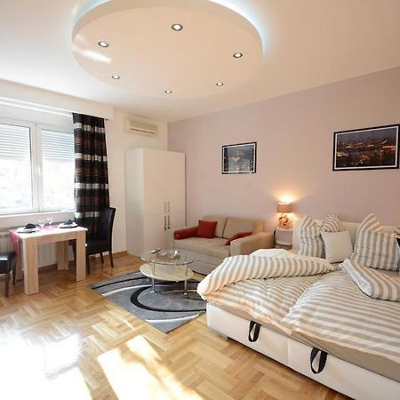 Politika Apartment Belgrade Luaran gambar