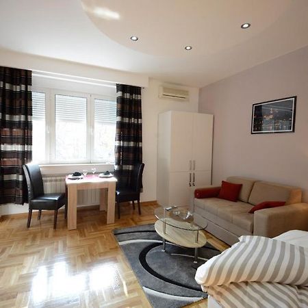 Politika Apartment Belgrade Luaran gambar